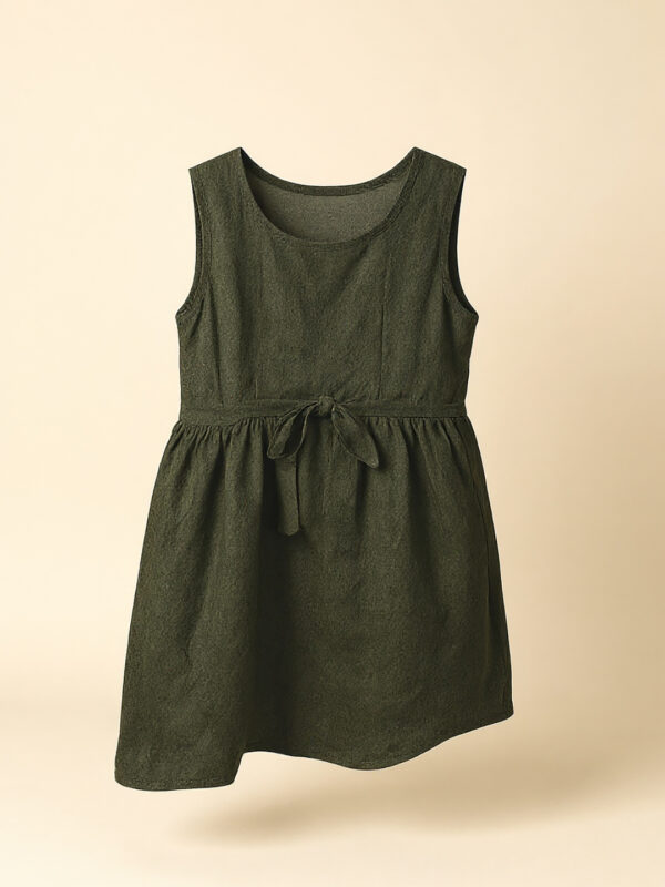 Girls green sleeveless frock